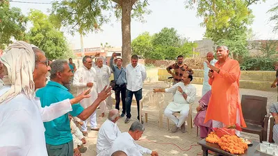 भाजपा प्रत्याशी धर्मबीर सिंह का गांव घिकाड़ा में ग्रामीणों ने किया विरोध