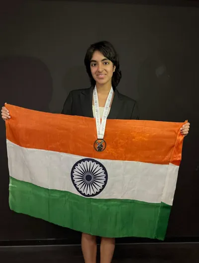 ब्रिटेन की छात्रा ने ‘यूरोपीय इंफोर्मेटिव ओलंपियाड  में team india के लिए रजत पदक जीता