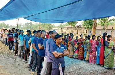 त्रिपुरा  प  बंगाल व असम में बंपर वोटिंग