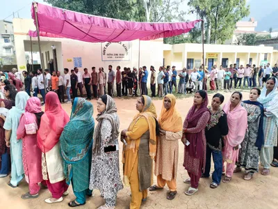 jammu kashmir voting  जम्मू कश्मीर में अब तक 46 12  मतदान  कई देशों के राजदूतों ने किया दौरा