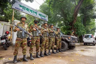 ‍‍bsf ने भारत में घुसपैठ करते 11 बांग्लादेशी नागरिकों को हिरासत में लिया