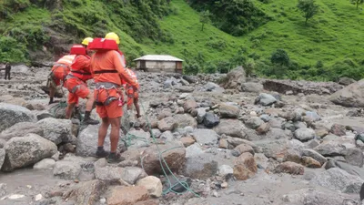 himachal cloud burst  हिमाचल में बादल फटने से तबाही  अमित शाह ने की सीएम से बात