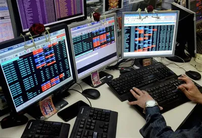 indian stock market  घरेलू बाजारों में शुरुआती बढ़त के बाद गिरावट