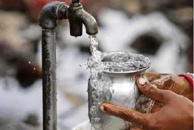 ‘गांवों व शहरों में पर्याप्त पीने का पानी नहीं मिल रहा है’