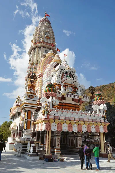 जटोली में है उत्तरी भारत का  सबसे ऊंचा शिव मंदिर