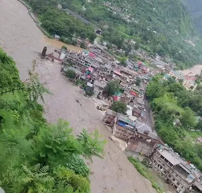 himachal cloud burst  मंडी के बरोट में बादल फटने से एक की मौत  9 लापता  रेस्क्यू शुरू