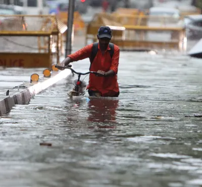 बारिश से दिल्ली पानी पानी  यातायात प्रभावित  ट्रैफिक पुलिस ने जारी की एडवाइजरी