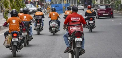 zomato swiggy platform fee  जोमैटो  स्विगी ने त्योहारों के मद्देनजर कुछ शहरों में बढ़ाया मंच शुल्क