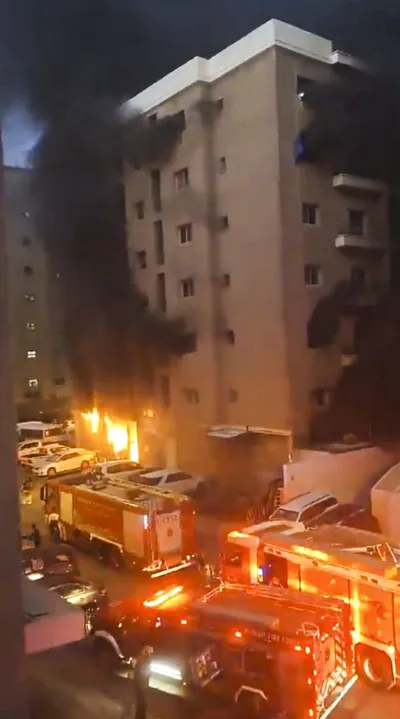 कुवैत अग्निकांड  इमारत में असुरक्षित तरीके से रखे जाते हैं विदेशी मजदूर