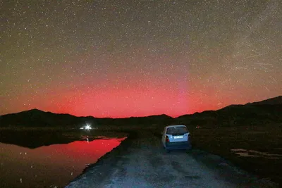 सौर चुंबकीय तूफान में लाल चमक से रोशन हुआ लद्दाख का आसमान