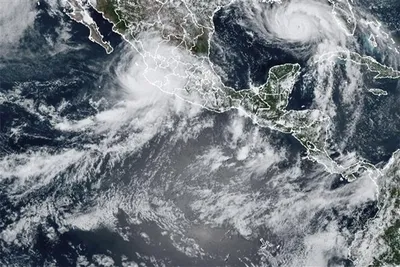 मेक्सिको के प्यूर्टो वालार्टा पहुंचा तूफान नोरा  उत्तर की ओर बढ़ा