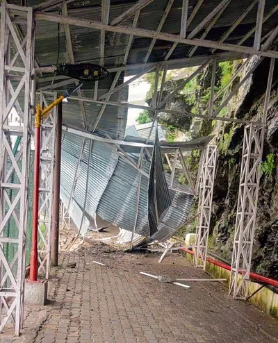 वैष्णो देवी मंदिर मार्ग पर भूस्खलन  दो महिलाओं की मौत