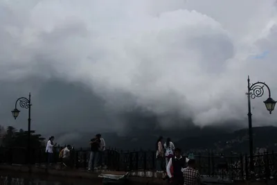 storm crathon ताइवान में तूफान के कारण दो लोगों की मौत  हजारों को सुरक्षित स्थानों पर पहुंचाया