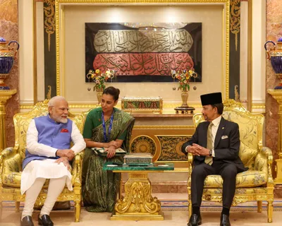 modi brunei visit  ब्रुनेई के सुल्तान से मिले पीएम मोदी  व्यापारिक संबंधों व वाणिज्यिक साझेदारी पर हुई चर्चा