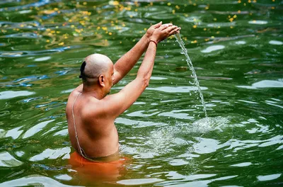 पितरों को श्रद्धा से याद करने की परंपरा