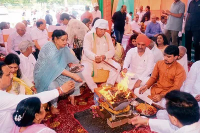 पंचकूला भाजपा का चुनाव अभियान तेज  सुबह कार्यालय का उद्घाटन  शाम को त्रिदेव सम्मेलन