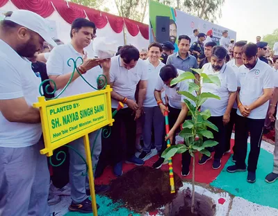 राहगीरी   सीएम ने पौधरोपण कर शुरू किया ‘एक पौधा मां के नाम’ अभियान