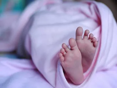 newborn baby girl  हरियाणा में बीमारी का खर्च उठाने में असमर्थ पिता ने नवजात बच्ची को गोद देने का दिया आफर