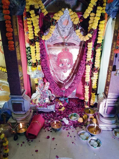 श्री बालाजी मंदिर में मनाया स्थापना दिवस