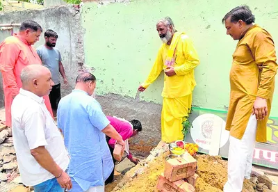हनुमान जोहड़ी मंदिर में बनेगा साधु संतों के लिए हॉल  विधायक ने रखी नींव