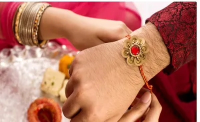 rakshabandhan muhurta 2024  दोपहर तक है भद्राकाल  जानें क्या है राखी बांधने का शुभ मुहूर्त