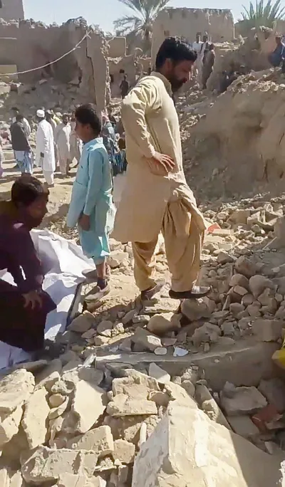 ईरान के इलाकों में पाकिस्तानी सैन्य कार्रवाई  9 की मौत