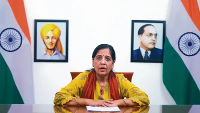 सुनीता केजरीवाल से मिले कन्हैया कुमार