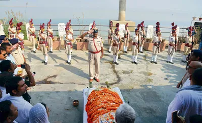 पंचतत्व में विलीन हो गयीं ‘बिहार कोकिला’ शारदा सिन्हा