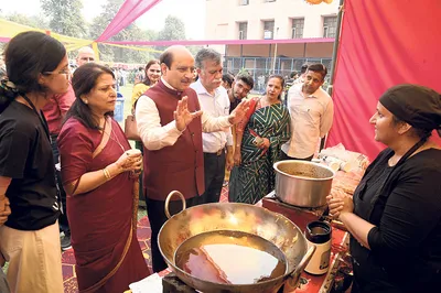 दिवाली हाट नवाचार  स्टार्टअप एवं स्वावलम्बी भारत का प्रतीक   कुलपति