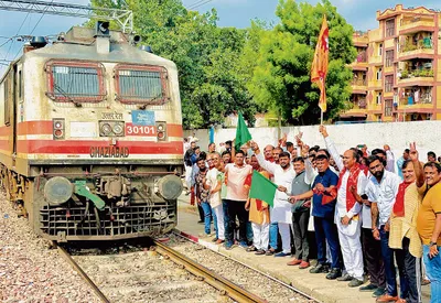 गुरुग्राम को मिला नयी ट्रेन का तोहफा