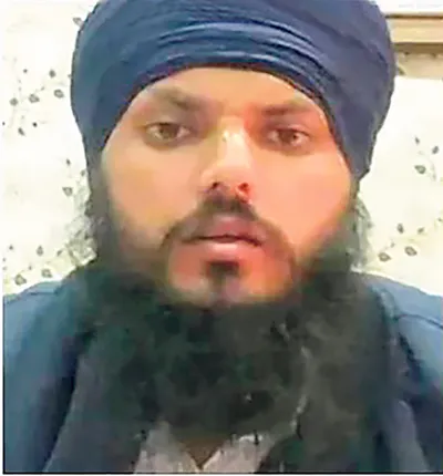 सांसद अमृतपाल सिंह के भाई हरप्रीत  2 अन्य गिरफ्तार