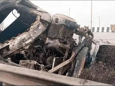 केजीपी पर अनियंत्रित ट्राला टोल से टकराया  चालक परिचालक जिंदा जले