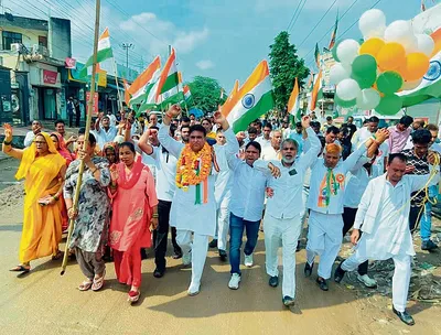 स्वतंत्रता सेनानियों का अनुसरण कर लें देश की रक्षा का संकल्प   ललित नागर