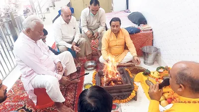 विधायक घनश्याम दास अरोड़ा का शनि धाम मंदिर में अभिनंदन