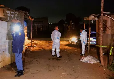 द  अफ्रीका में गैस रिसाव से 3 बच्चों सहित 16 की मौत