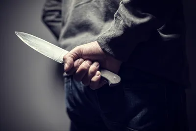 murder in delhi  दिल्ली में घर के बाहर बैठे जिम मालिक की चाकू घोंपकर हत्या