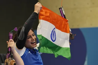 paris olympics  भारत को पहला मेडल  मनु भाकर ने 10 मीटर एयर पिस्टल में ब्रॉन्ज जीता