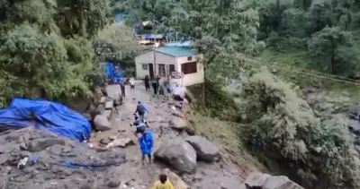 uttarakhand cloud burst  केदार घाटी में बादल फटा  मंदाकिनी नदी का जलस्तर बढ़ा