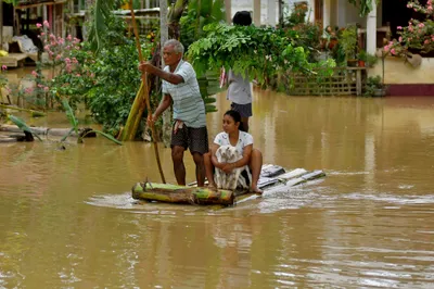 असम में बाढ़ की स्थिति गंभीर  11 5 लाख से अधिक लोग प्रभावित