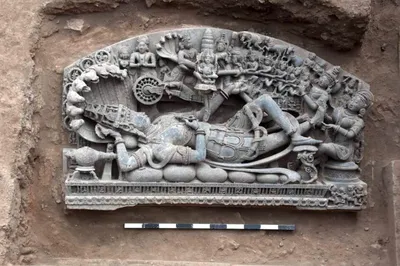 महाराष्ट्र के सिंदखेड राजा शहर में खुदाई में मिली शेषशायी विष्णु की विशाल मूर्ति