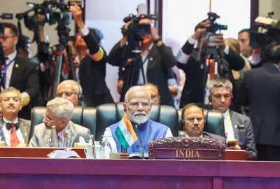 east asia summit  पीएम मोदी ने कहा  समस्याओं का समाधान युद्ध के मैदान से नहीं निकल सकता