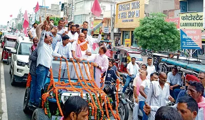 विजय जैन ने छोड़ी कांग्रेस  आजाद प्रत्याशी के रूप में भरा नामांकन