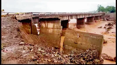 यमुनानगर के हथिनी कुंड बैराज से फिर छोड़ा 3 लाख 59000 क्यूसिक पानी दिल्ली में हालात और बिगड़ने का अंदेशा