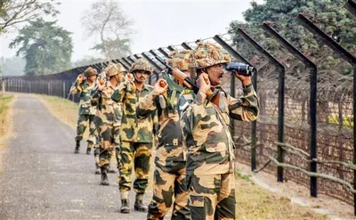 इस्लामी आतंकवादियों  उग्रवादियों से खतरे के मद्देनजर भारत बांग्लादेश सीमा पर बीएसएफ हाई अलर्ट