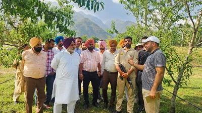 पंजाब के प्रगतिशील किसानों ने किया कश्मीर का दौरा