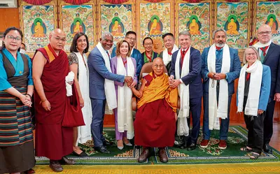 तिब्बतियों को आत्मनिर्णय का अधिकार   माइकल मैककॉल
