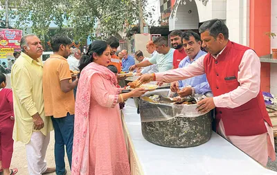 श्रद्धापूर्वक मनाया गोवर्धन पर्व  अन्नकूट पर लगे भंडार