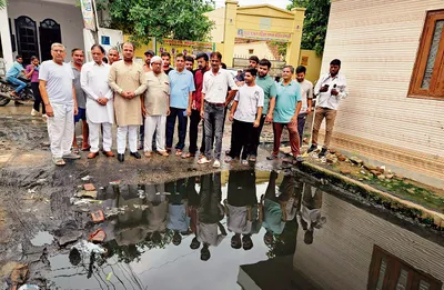 कांग्रेस नेता सुमित गौड़ ने लिया गांव सीही में समस्याओं का जायजा