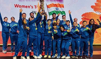 महिला टीम ने बैडमिंटन में स्वर्ण जीतकर रचा इतिहास
