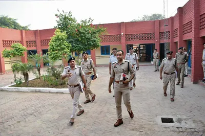 एसपी ने पुलिस थाना  चौकी में लिया व्यवस्थाओं का जायजा